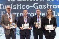 Fitur acoge el lanzamiento del nuevo volumen de la guía turístico-gastronómica ... E para comer, Lugo