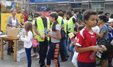 La Apehl colabora con la I Caminata Escolar por el Camino de Invierno