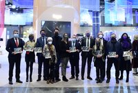 La Apehl lanza en Fitur un nuevo volumen de la guía turístico-gastronómica ...E para comer, Lugo
