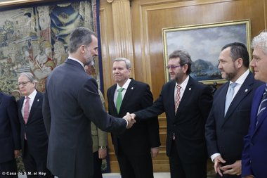 Cheché Real acude a una recepción con el Rey como miembro de la FEHR