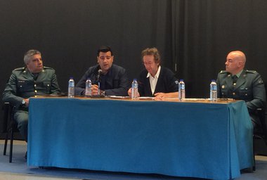 La APEHL explica a los hosteleros de Foz la legislación del sector 