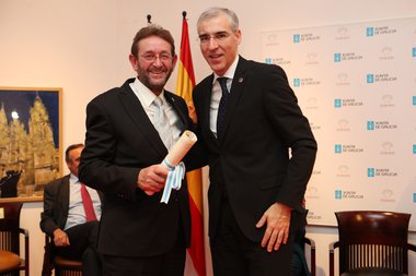 Cheché Real, galardonado en la Casa de Galicia en Madrid