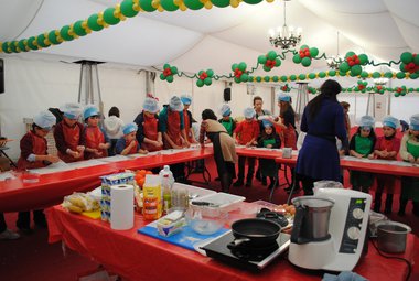 Desserts and fruits were the theme today in the children´s cooking workshops that these days organised the Apehl