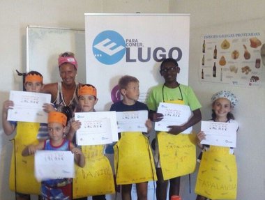 Los pequeños cocineros disfrutaron y aprendieron en una nueva edición de Tapalandia